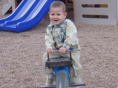 أستمتع باللعب في الحديقة