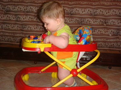 في العربة ألعاب مثيرة!